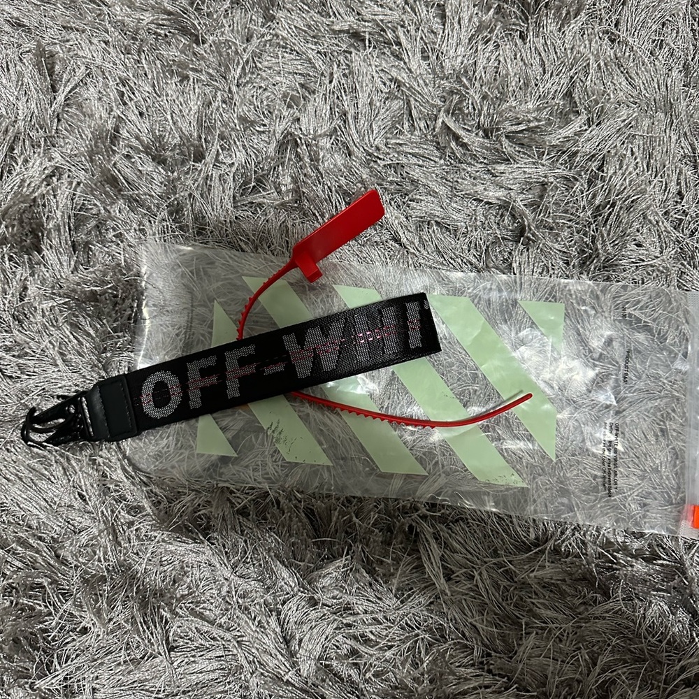 OFF-White industrial key chain.